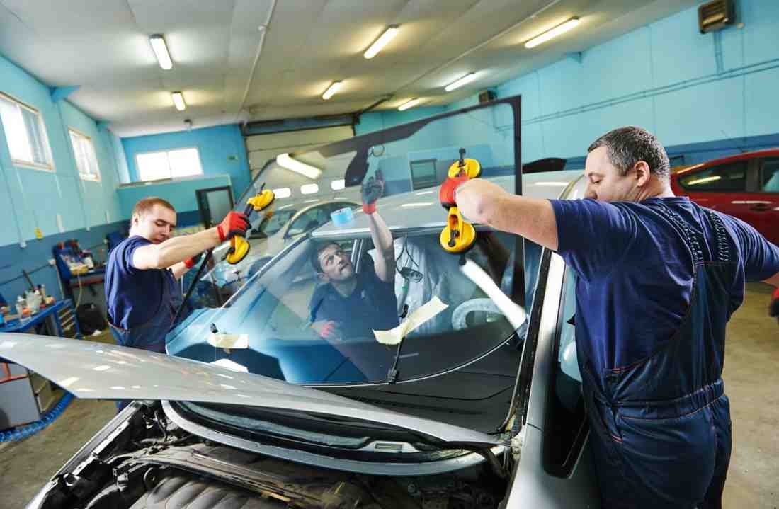 Windshield Repair Lake Forest, CA - Reliable Auto Glass Repair and Replacement Services